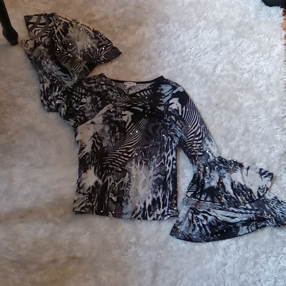 Women's VENUS Ruffle Sleeve Animal Top, Size M